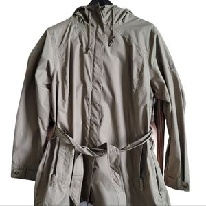 Columbia rain coat
